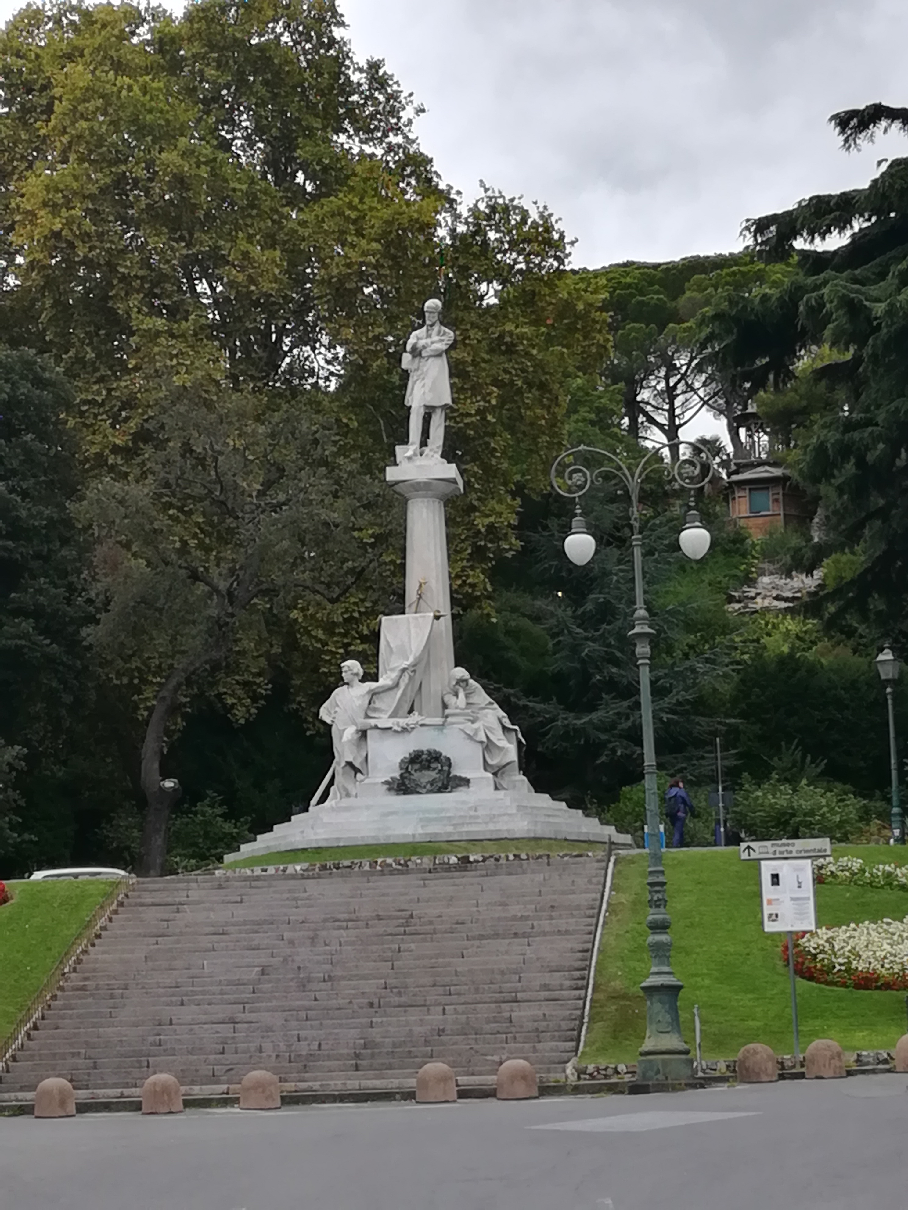 MONUMENTO A MAZZINI